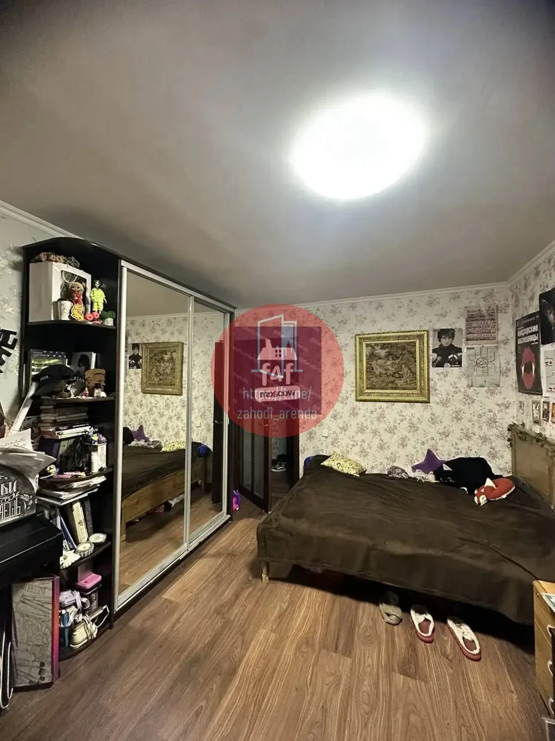 Комната, 56 м², м. Красносельская