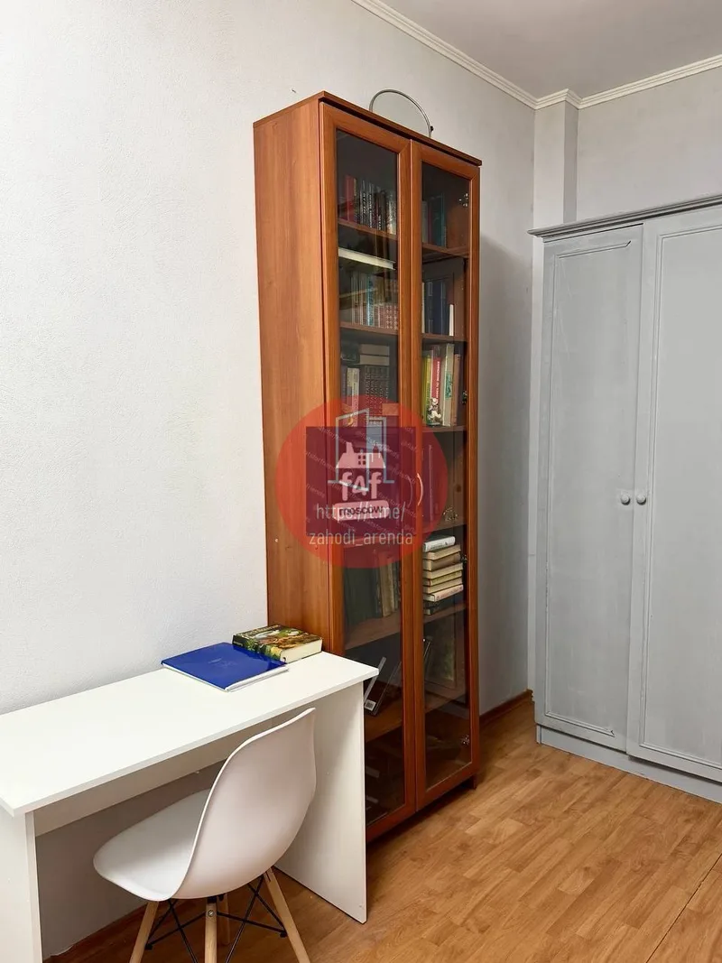 Комната, 15 м², м. Славянский бульвар