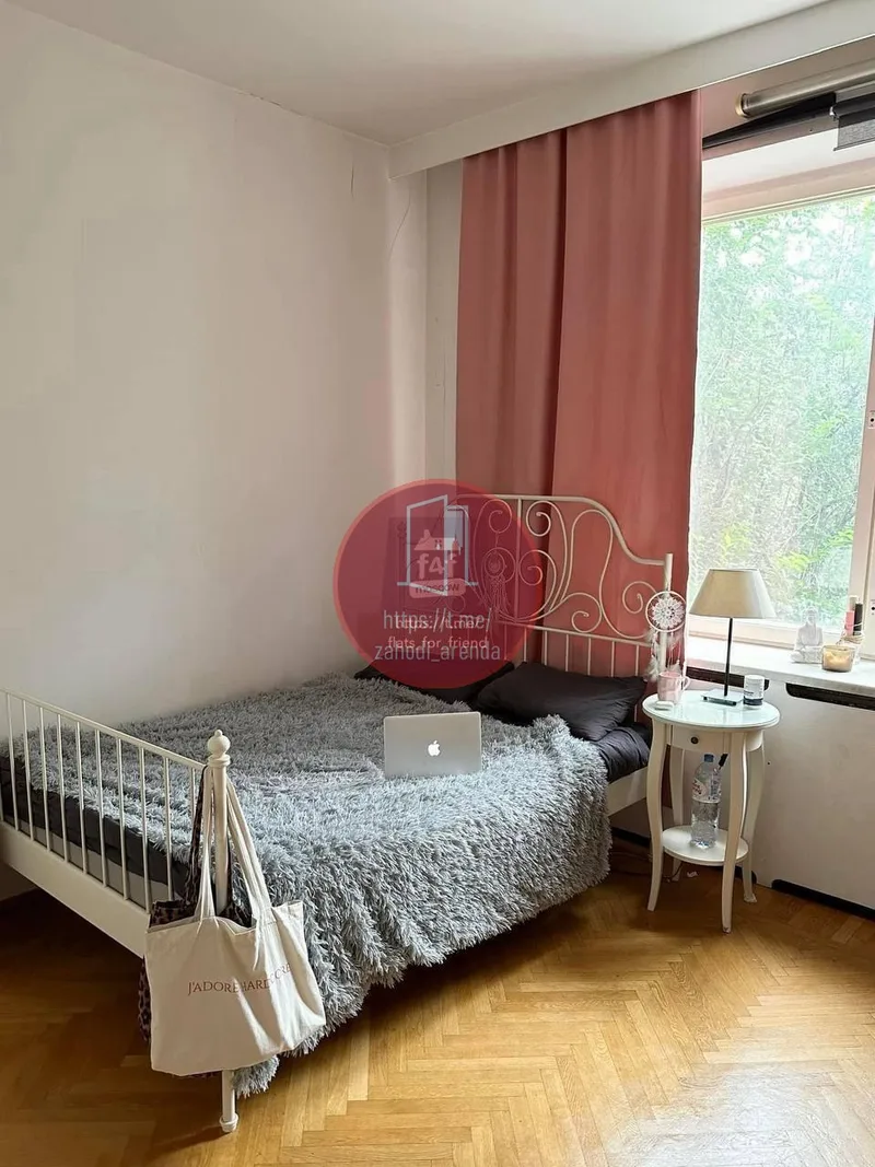 Комната, 130 м², м. Университет
