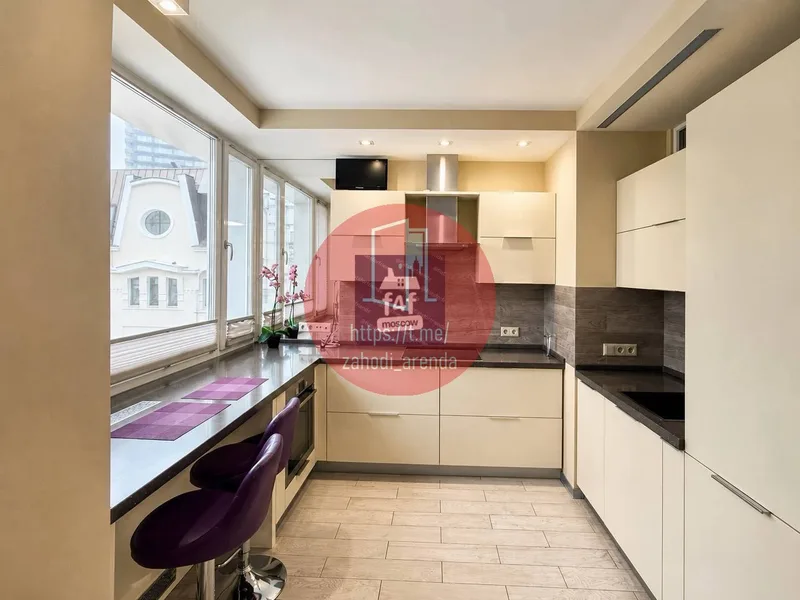 2-комн квартира, 53 м², м. Арбатская